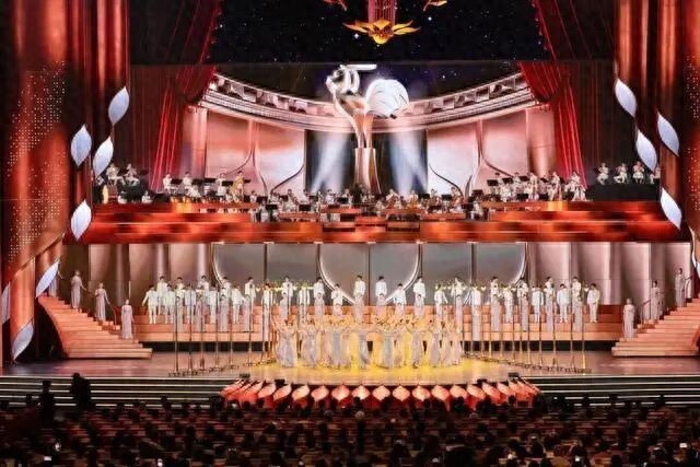 3年连拿4个大奖，雷佳音这个成就，让我发现了娱乐圈的4大跳板